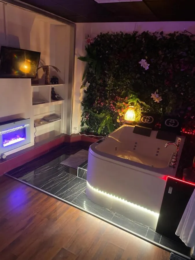 Jacuzzi 9Em location